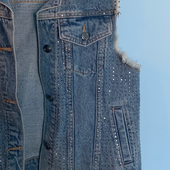 New Jean vest with rhinestones - Picture 5 of 9